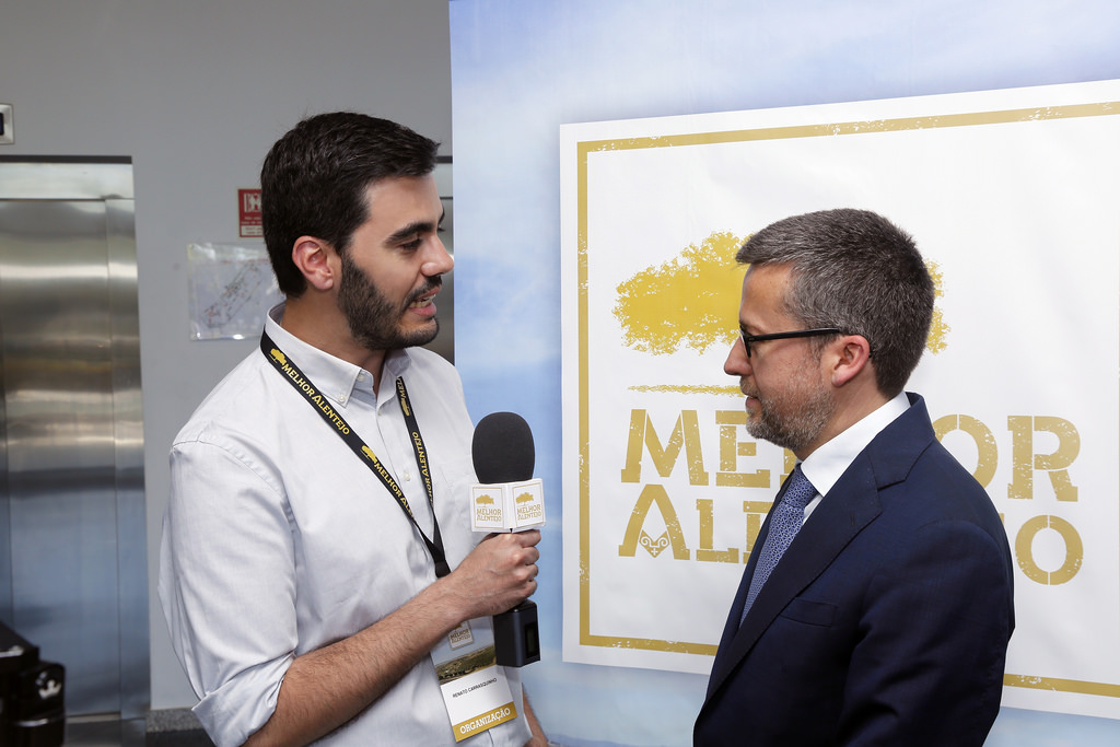 Comissário Europeu Carlos Moedas entrevistado por Renato Carrasquinho
