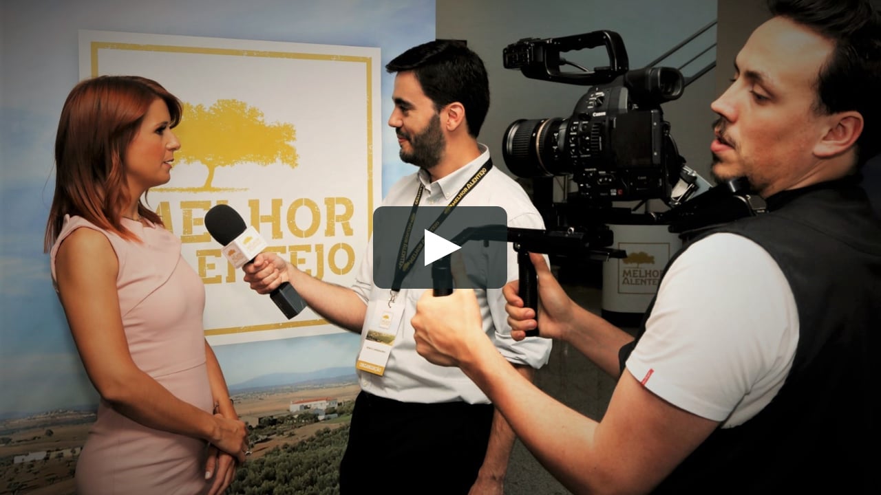 Renato Carrasquinho entrevista Ana Sofia Cardoso, jornalista da TVI – Televisão Independente, e da TVI24