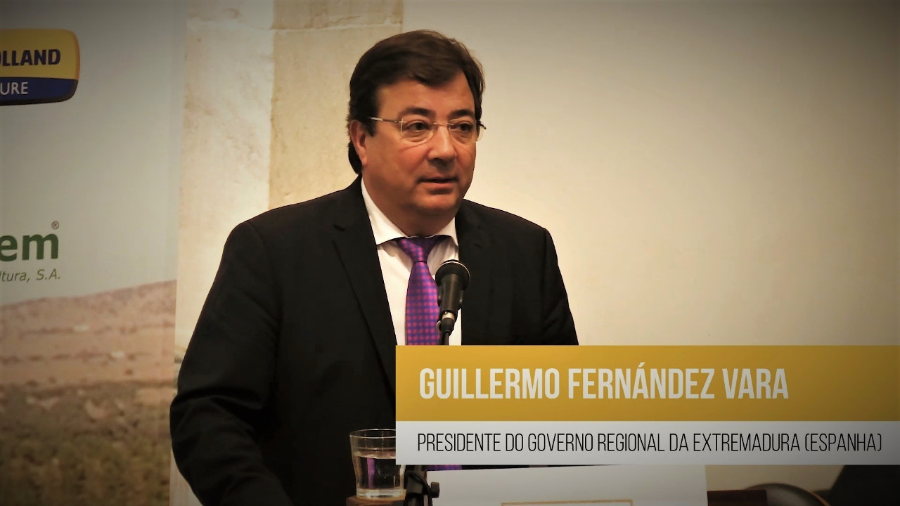 Intervenção do Presidente do Governo Regional da Extremadura, Guillermo Fernández Vara, sobre a importância da relação transfronteiriça.